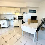 1 Bedroom Plein Centre Juan Les Pins Antibes