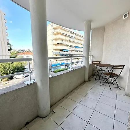 1 Bedroom Plein Centre Juan Les Pins Appartement Antibes