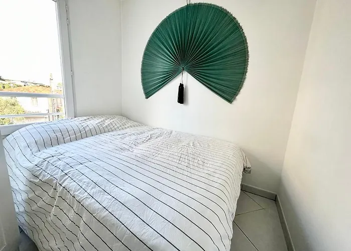 1 Bedroom Plein Centre Juan Les Pins Antibes