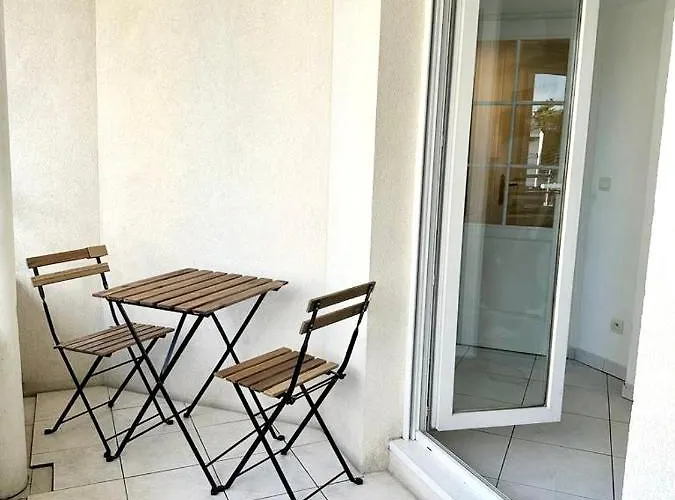 Appartement 1 Bedroom Plein Centre Juan Les Pins Antibes